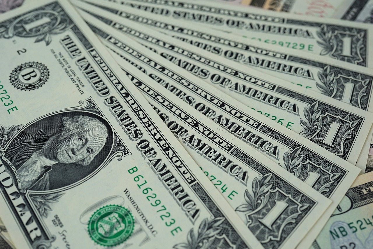 教育資金を1万円毎月投資する方法とは？
