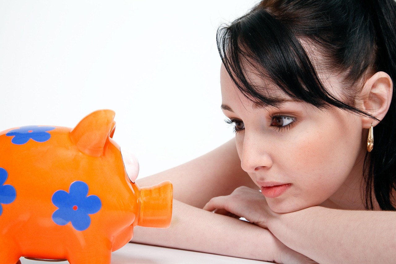 毎月1万円の貯金と投資、どっちが良いのか徹底解説しますか？