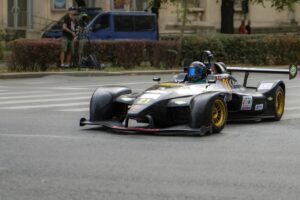 積立NISAで月1万円を効率的に運用する方法は？