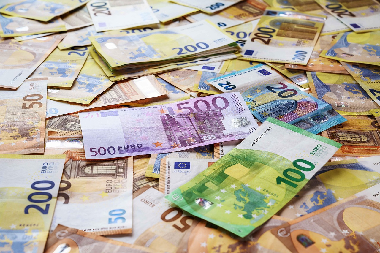 投資一万円で始める初心者向けのおすすめプランは？