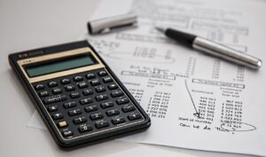 毎月1万円の低リスク投資にはどんなメリットがあるの？